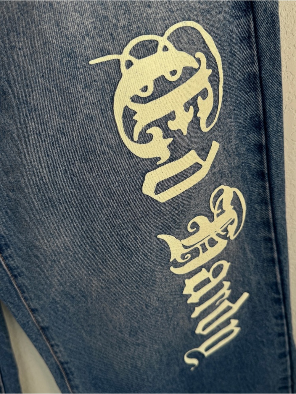 Ed Hardy Blue Denim Baggy Jeans.  NWT. Size 28 - Picture 5 of 11